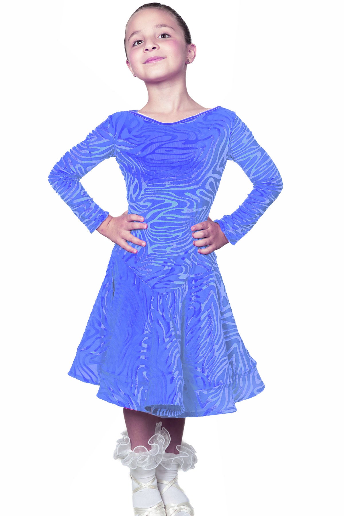 Put your little dance star in the spotlight with this JR - D1V Girls Velvet Latin Dress. Your daughter will feel like a dancing queen as she salsas and twirls in this elegant and comfy dress. The soft velvet fabric and vibrant color will make her stand out on the dance floor. blue