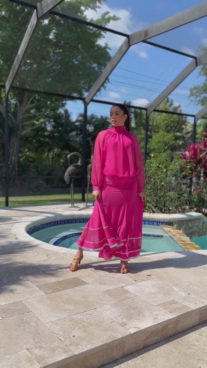 model in pink Top and skirt